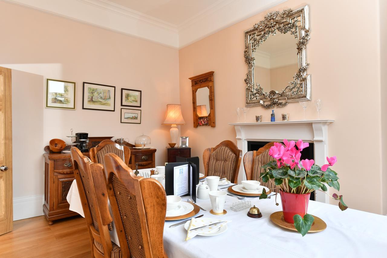 Heritage Bed And Breakfast Calne Exterior photo