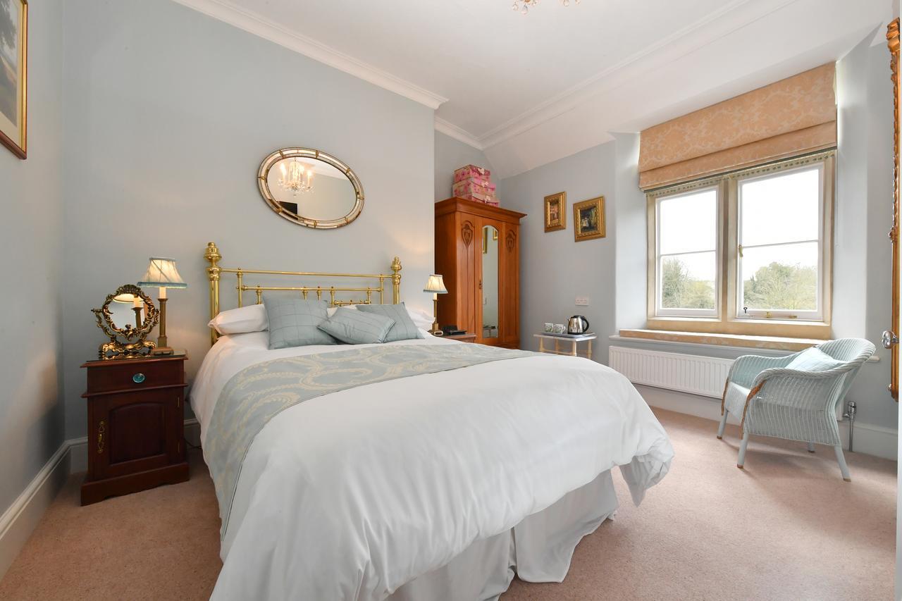 Heritage Bed And Breakfast Calne Exterior photo