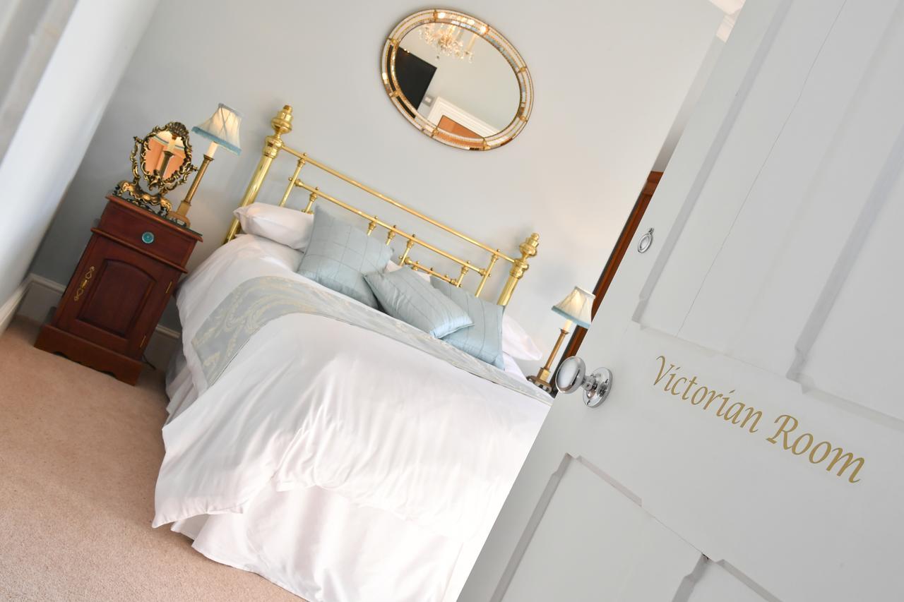 Heritage Bed And Breakfast Calne Exterior photo